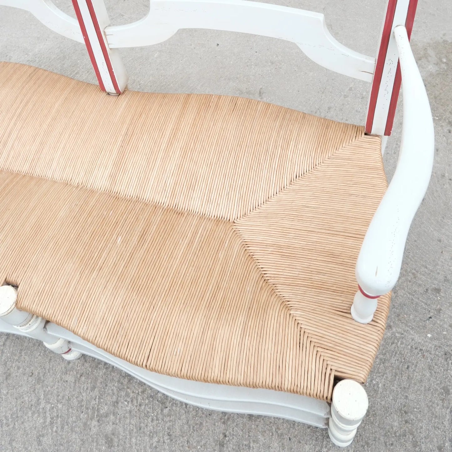 Détail assise paille fauteuil cérémonie laïque