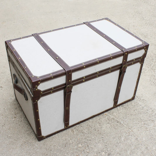 Malle de voyage en tissu rectangulaire fermée