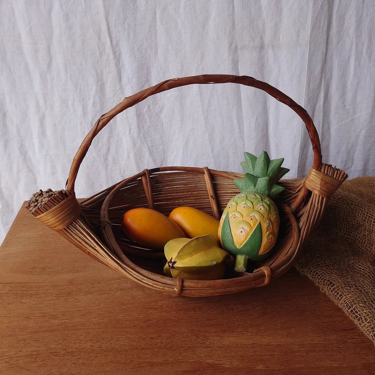 Corbeille ovale bois exotique avec fruits en bois