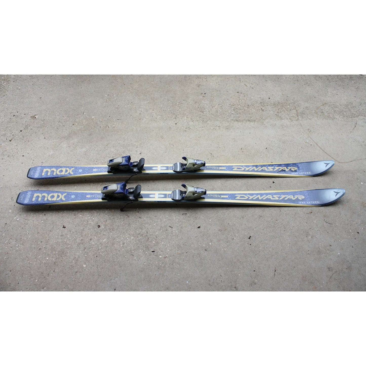 Skis