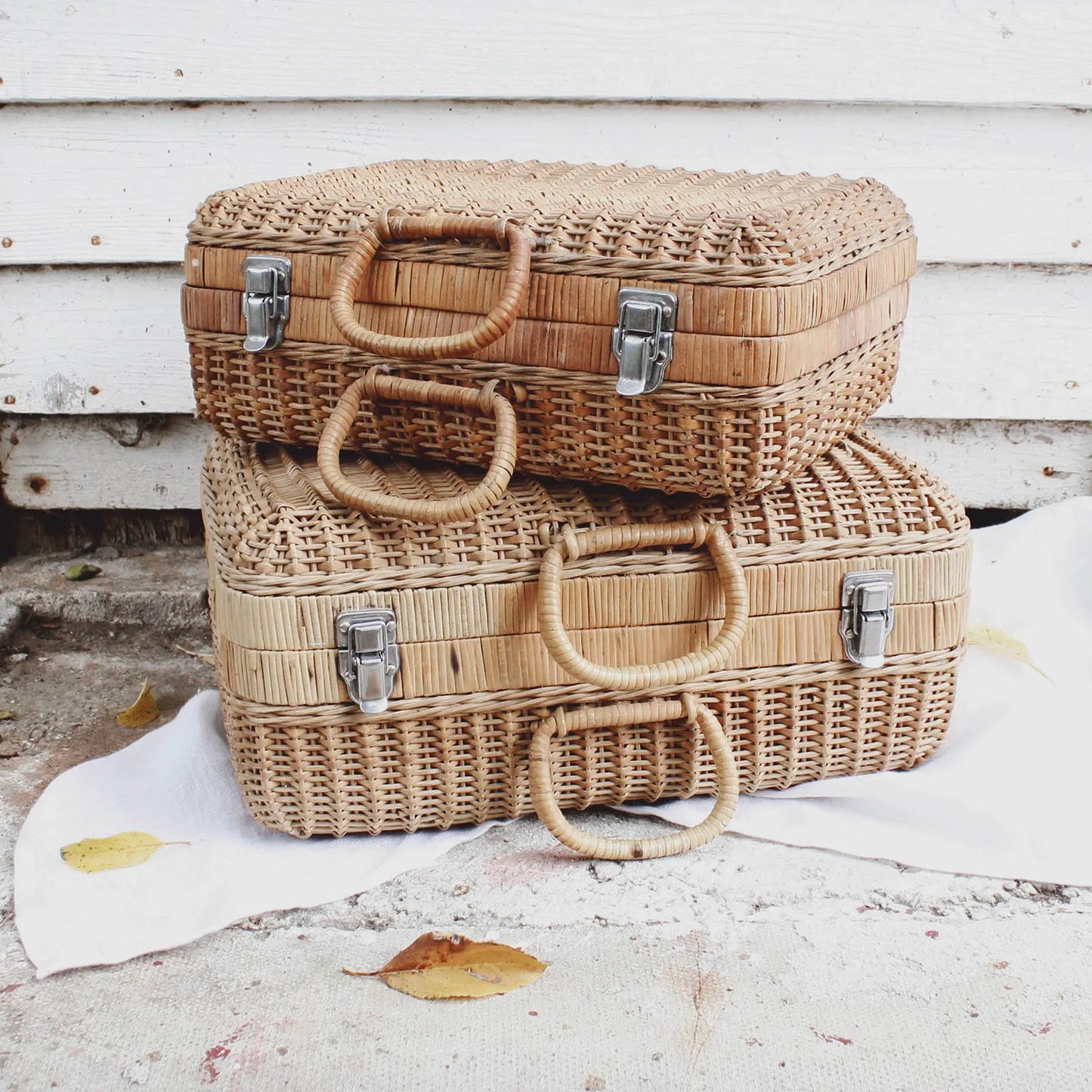 petites valises en rotin