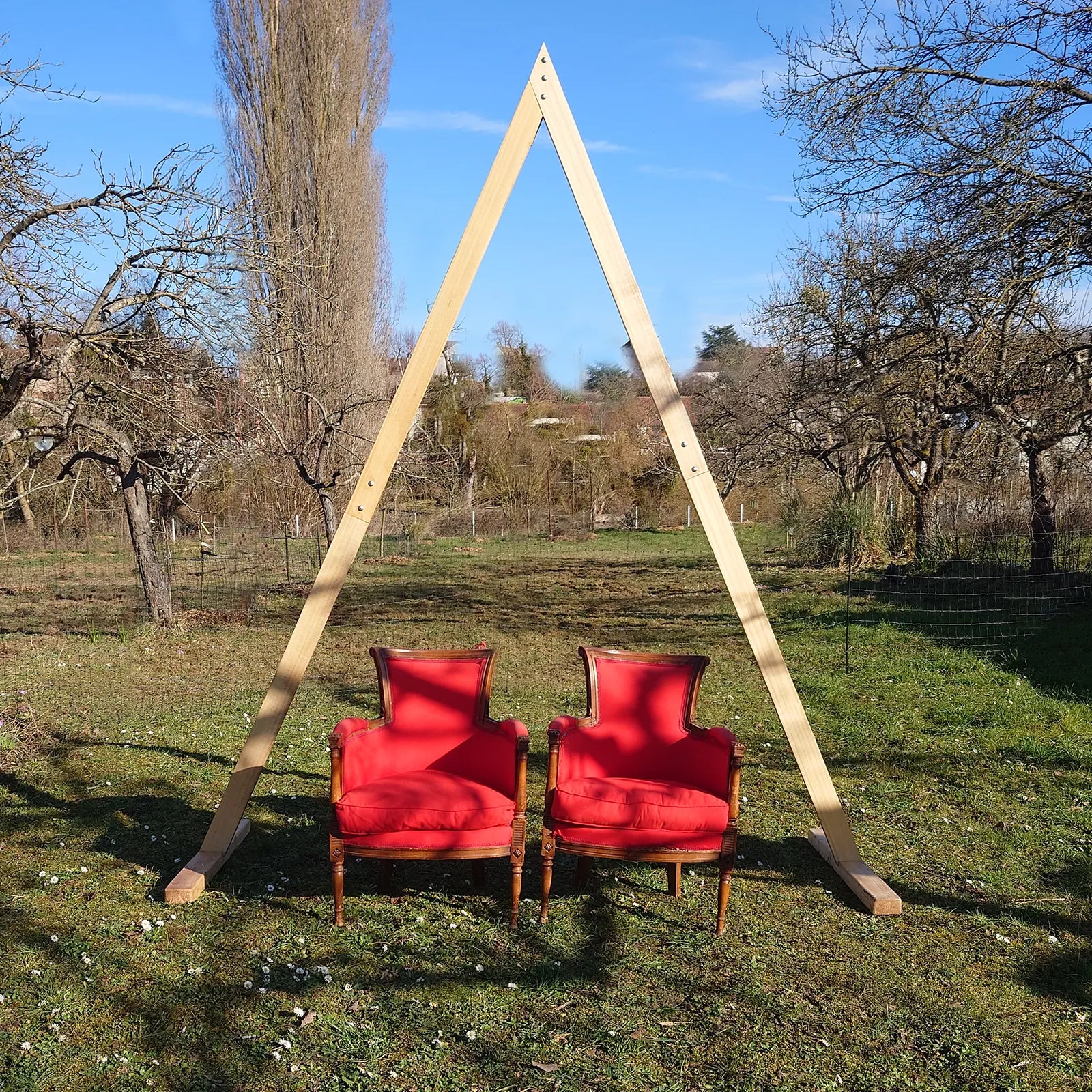 Arche triangle bois cérémonie laïque