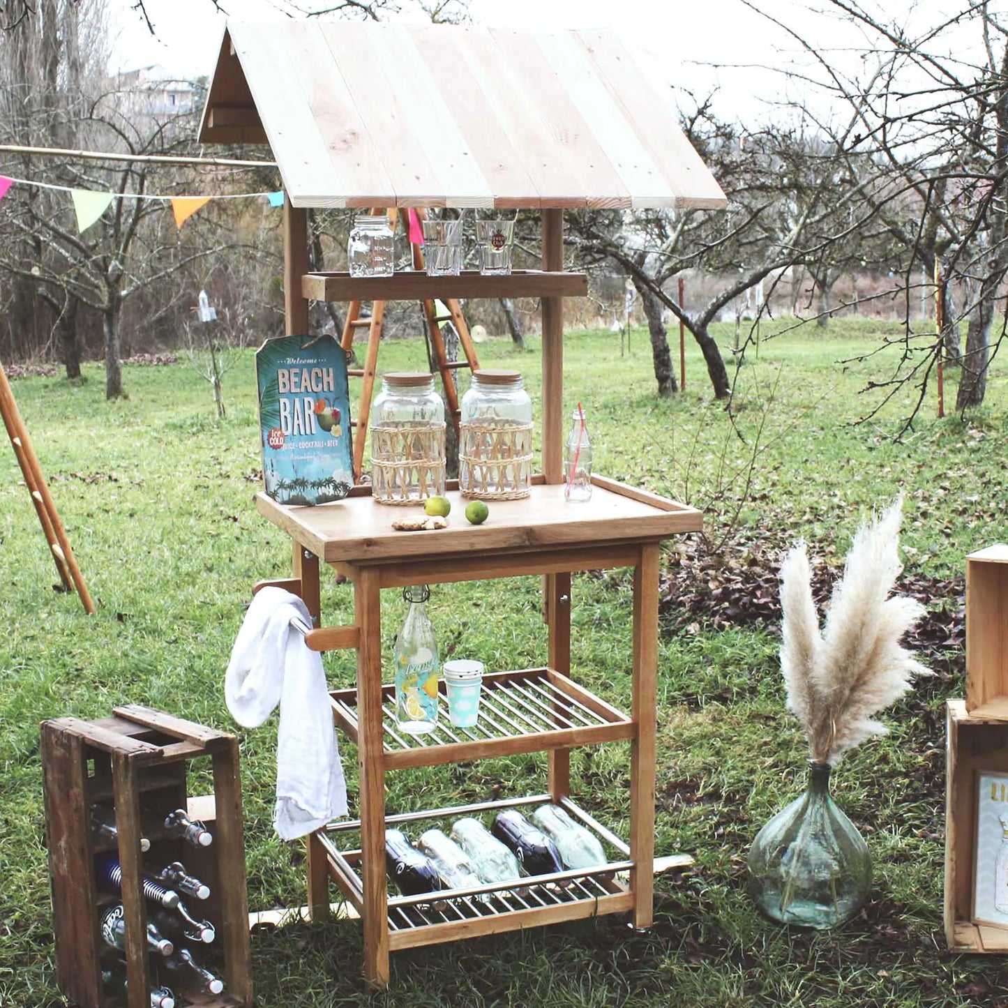 petit bar avec toiture pour boissons, rafraichissement