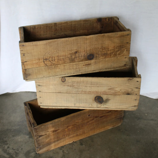 caisses rectangulaires en bois vintage
