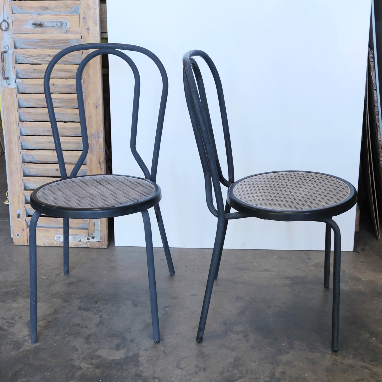 chaises bistrot noirs