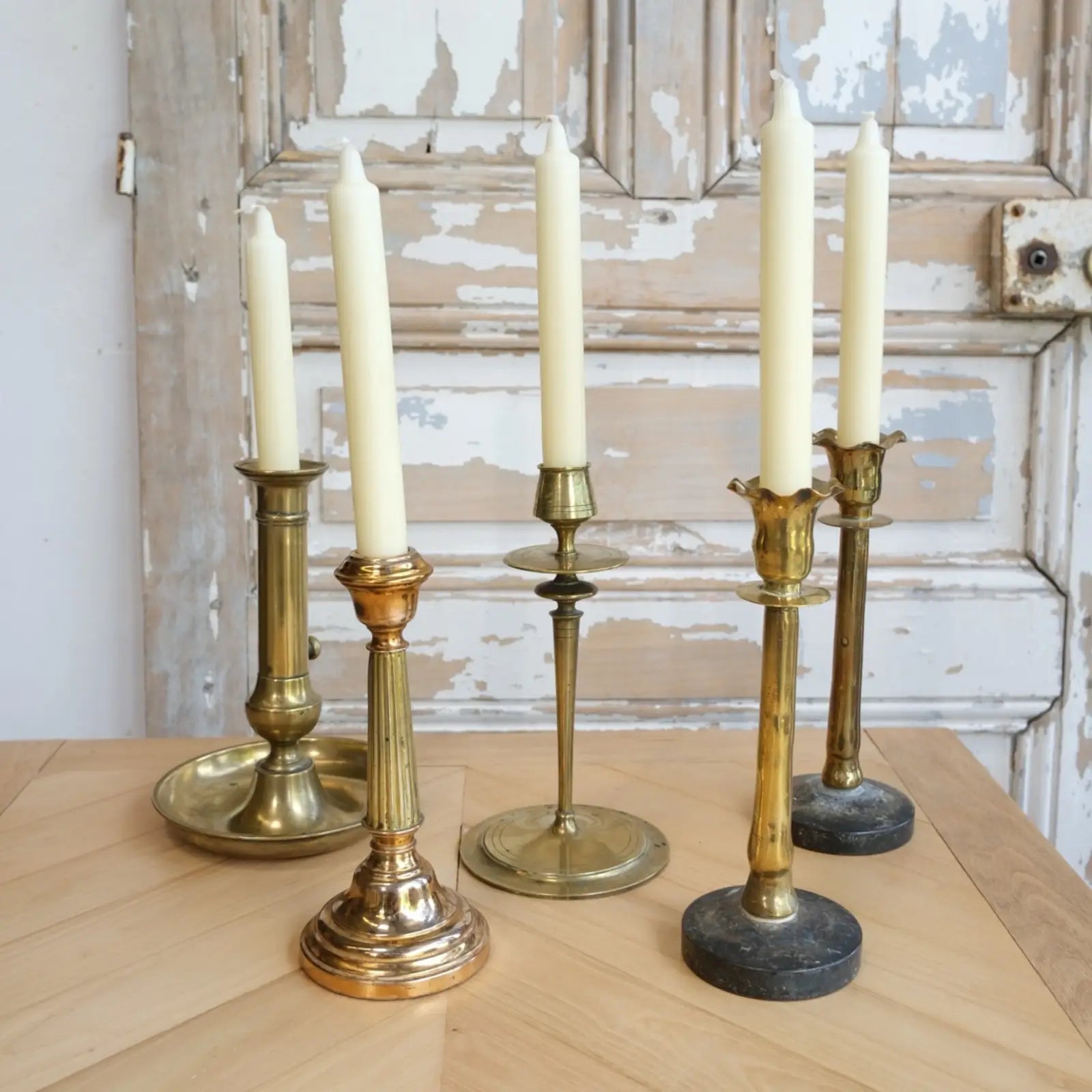 Bougeoirs dorés pour décoration table