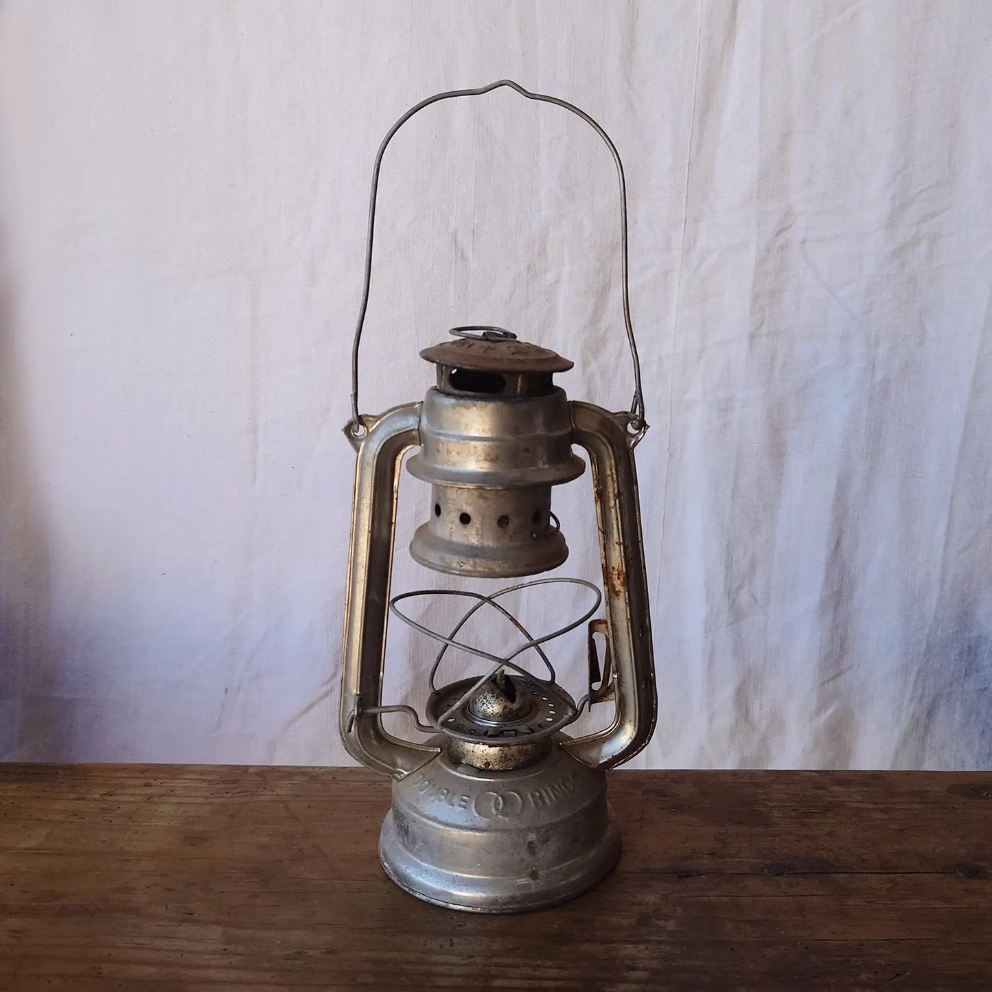Lanterne ancienne, lampe tempête