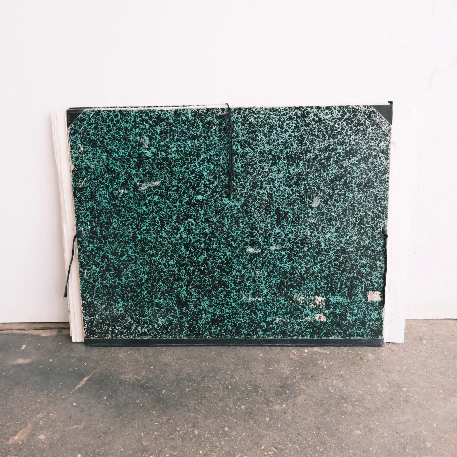 pochette à dessin verte artiste