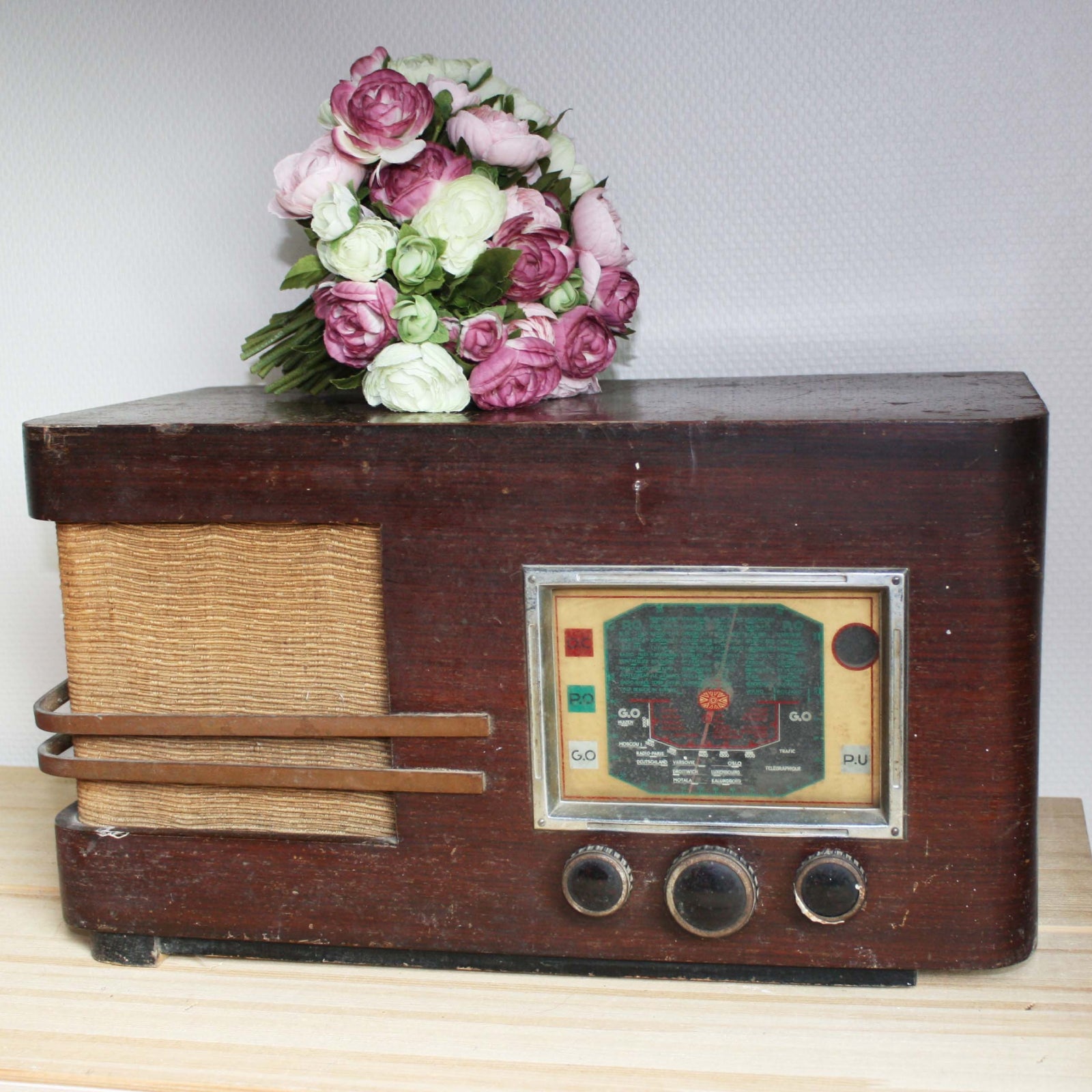 poste de radio vintage pour décor livre d'or