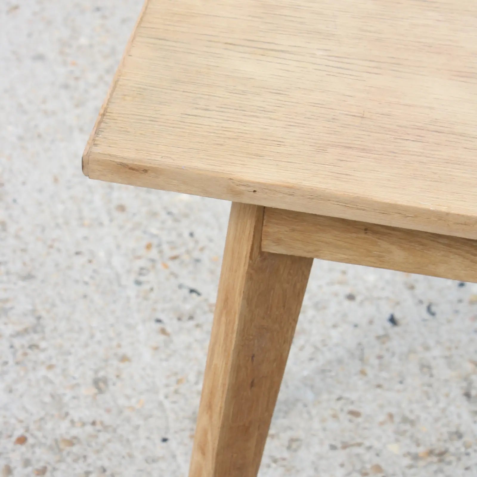 Détail table en bois